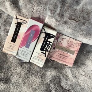 FENTY BUNDLE  Beauty Gloss Bomb & Diamond Bomb Lip and Face Set - Pink